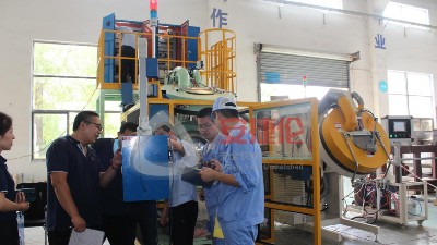 蘇州有滾筒自動噴膠機生（shēng）產廠家嗎?