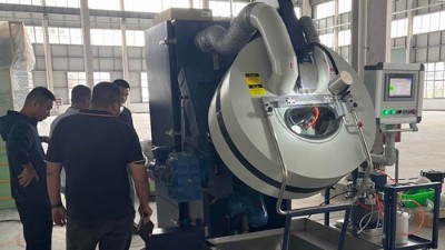安（ān）徽密封件（jiàn）客戶 現場驗收自動滾噴機PR90
