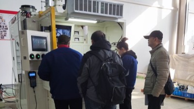 驗（yàn）收成功！定製款自動噴膠機獲橡膠製品客戶高度認可