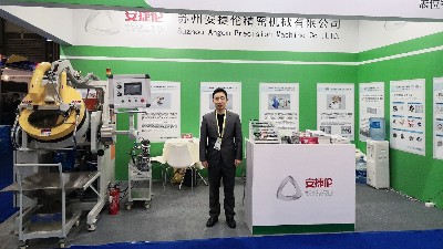 羞羞视频在线观看自動滾噴（pēn）機亮相第（dì）32屆中國國際表麵處理展，首日告捷！