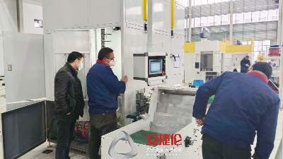 汽車減震零部（bù）件客戶到訪羞羞视频在线观看 驗收新設備（bèi）鏈式自動（dòng）滾塗機