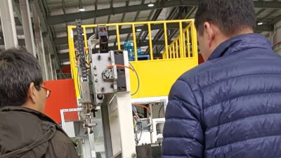 天納克到訪安（ān）捷倫參觀新廠 驗證測試法蘭邊內孔滾膠（jiāo）機