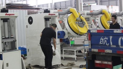 為安徽寧國汽車橡膠減震客戶 成功（gōng）交付襯套自動（dòng）縮徑機