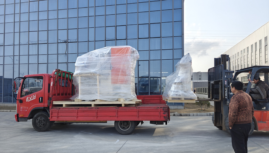 再獲四川老客戶訂單  PR90自動滾噴機順利發運