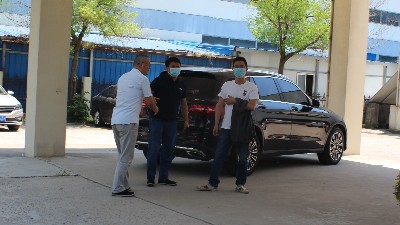 重慶汽車零（líng）部（bù）件企業一行來訪參觀安捷（jié）倫（lún）濕式噴砂磷化線