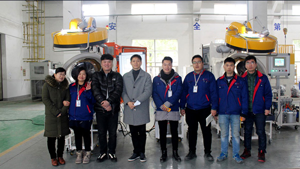 韓國客戶成功驗收羞羞视频在线观看自動（dòng）滾噴（pēn）機設備